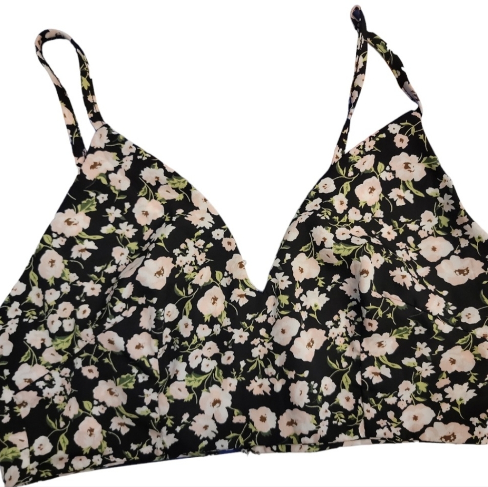 CBR Black and Pink Floral Crop Top NWT medium
